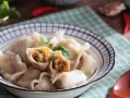 香菇和芹菜包饺子-香菇炒芹菜馅饺子