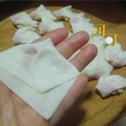 水饺皮包混沌,饺子皮包馄饨的包法视频教程 