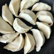 马蹄香菇馅饺子的做法（马蹄和香菇可以包饺子吗）