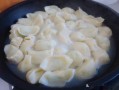 煮熟的水饺图片（煮熟的水饺常温可以放多久）