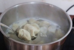 急冻饺子煮法_急冻饺子的煮法