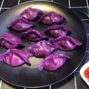 紫饺子皮的做法,紫色饺子怎么和面 