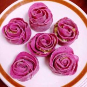  五彩玫瑰花饺子图片「五彩玫瑰花束」