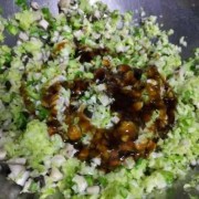  蘑菇大白菜饺子窍门「蘑菇白菜饺子馅素菜」