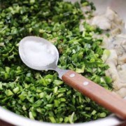 海蛎子韭菜饺子的做法