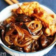 野生榛菇和芹菜可以做饺子（野生榛菇和芹菜可以做饺子吗）