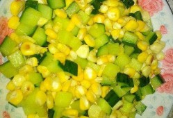 玉米和黄瓜饺子（黄瓜玉米相克吗）