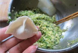 包素馅饺子的做法,包素馅饺子的手法 