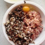 木耳蘑菇水饺「木耳蘑菇水饺怎么调馅」