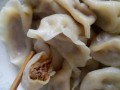 在家制作羊肉洋葱水饺,羊肉洋葱饺子馅的做法和配料 