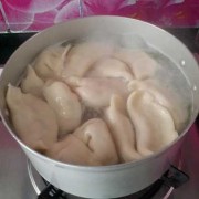  酸菜肉饺子煮多久能熟「酸菜肉饺子煮多久能熟透」