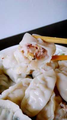  水饺香菇肉馅怎么调「香菇肉水饺的家常做法」 第1张