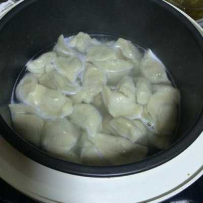 电饭锅水饺的做法（电饭煲水饺怎么煮）  第1张