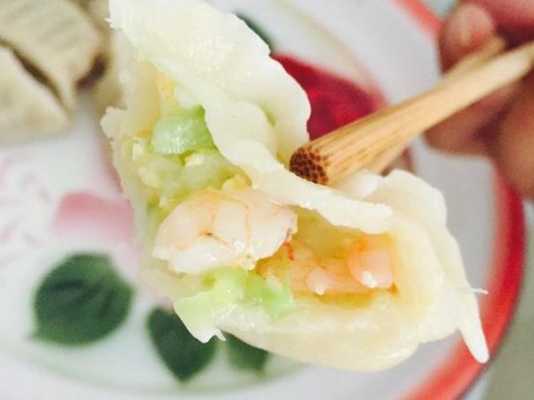 虾仁怎么给宝宝做水饺,宝宝吃的虾仁水饺馅儿的做法  第2张
