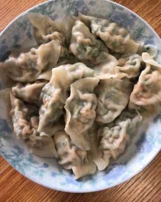 韭菜苔饺子馅的做法窍门-韭菜苔怎么做饺子  第2张