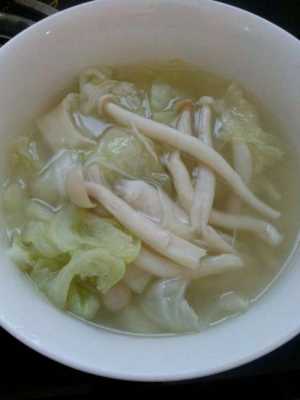 海鲜菇白菜水饺怎么做,海鲜菇白菜汤的做法窍门  第1张