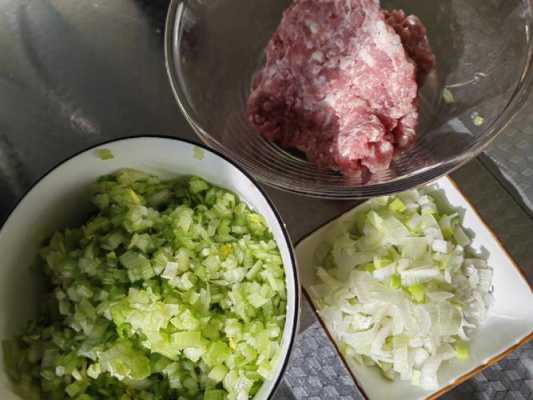 芹菜猪肉饺子的馅料有哪些  第1张