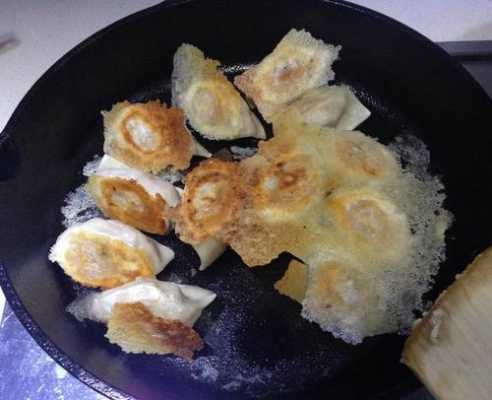  速冻饺子煎饺子怎么做「速冻饺子煎饺子的做法」 第3张