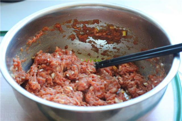 驴肉和猪肉馅饺子怎么做好吃 驴肉和猪肉怎样调馅包饺子  第2张